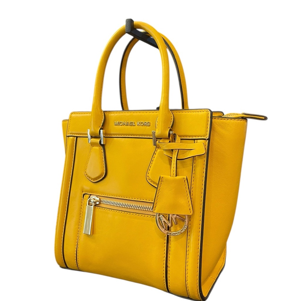 Auth MICHAEL KORS Colette Bag Small Medium Leather Yellow Silver Bag‎ Charm
